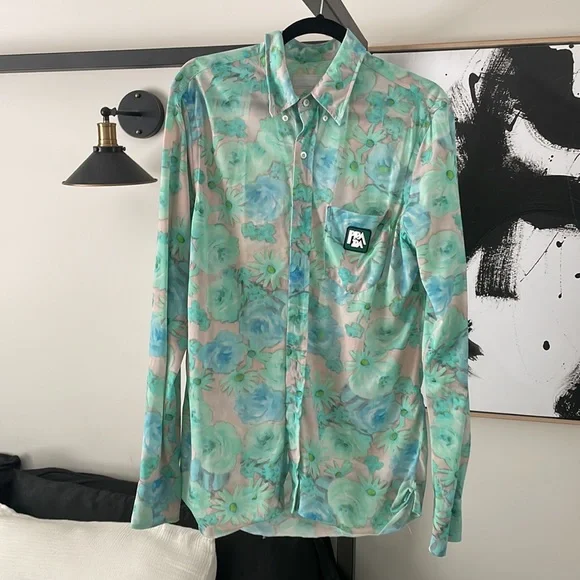 Tシャツ・カットソー PRADA Women Tunic Tops 3556BSOOO11CD F0076 CELESTE Blue Prada: Blue T-Shirts now up to −53% | Stylight